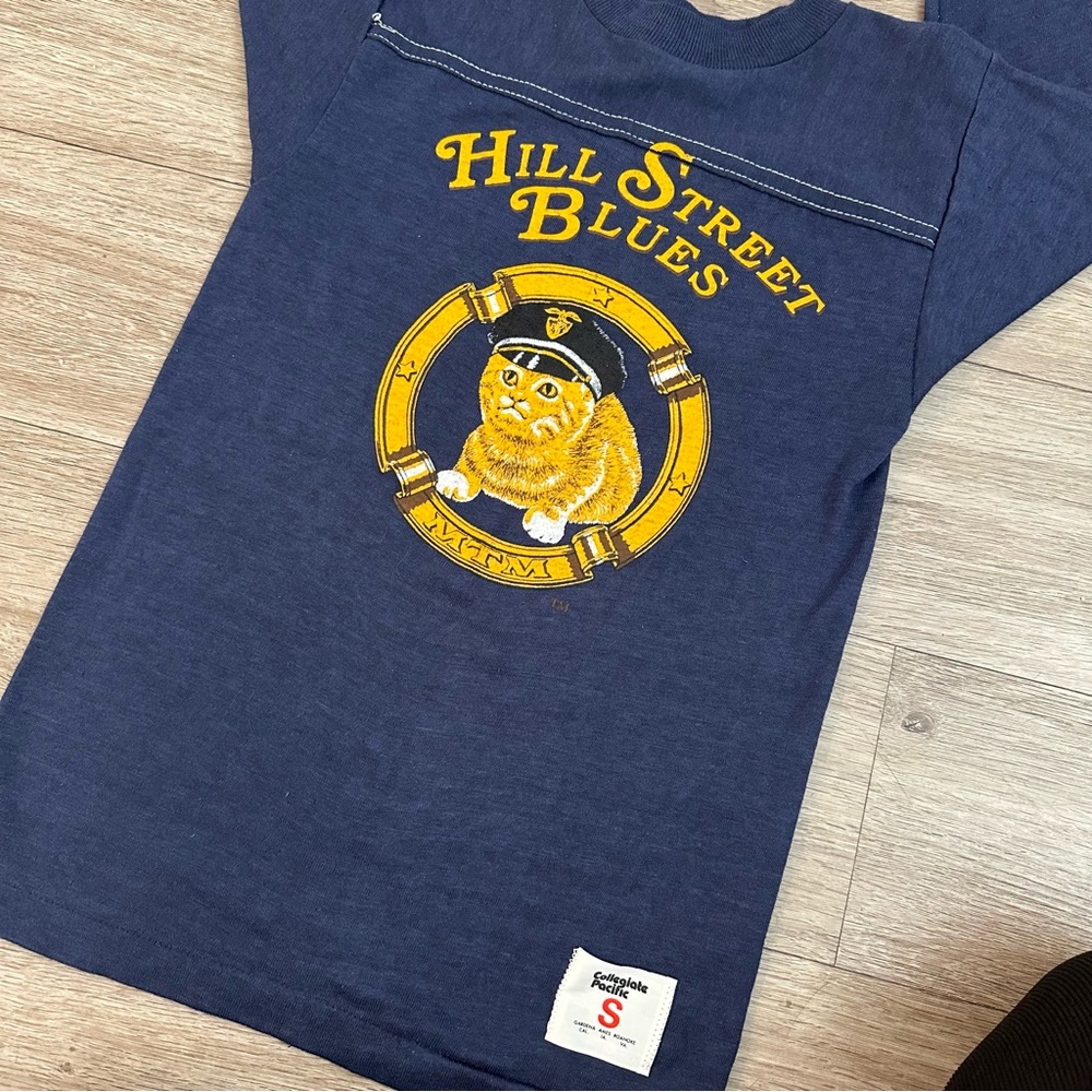 Vintage Hill street blues baseball tee - Picture 6 of 6